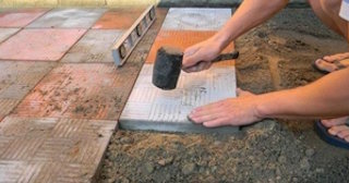Укладка тротуарной плитки на основание в Тейково в октябре