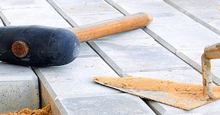 Профессиональная укладка тротуарной брусчатки в Тейково в октябре