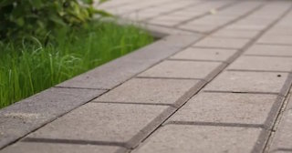 Профессиональная укладка тротуарных дорожек в Тейково в октябре